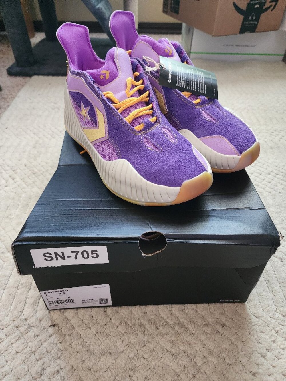 Converse Unisex Purple Mid-Top Basketball Shoes Suede Accents Men 7 / Women 8.5